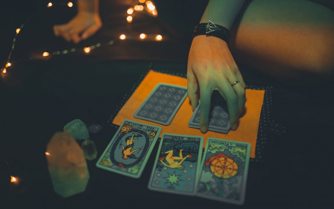 Art divinatoire à Annecy : la voyance à distance est-elle fiable ?